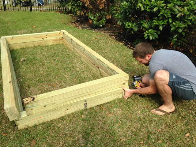 Raised Garden Bed - Assembling Lap Joints