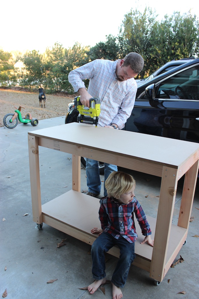 fold down workbench plans • woodarchivist