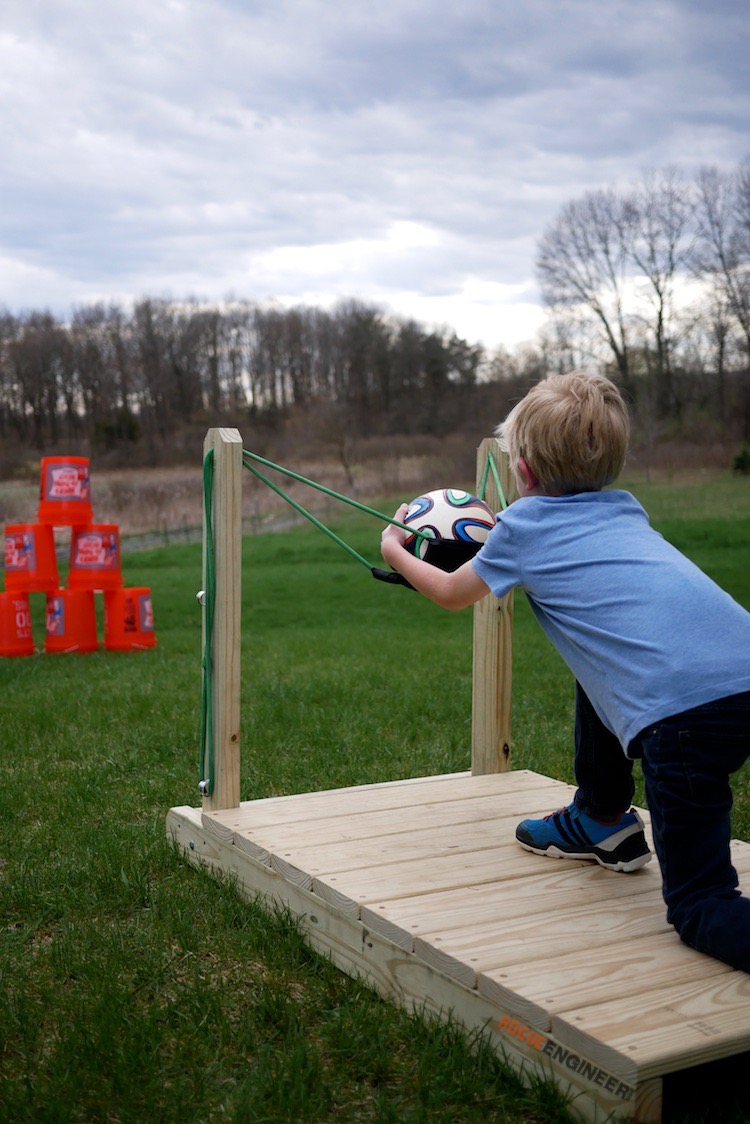 giant slingshot design