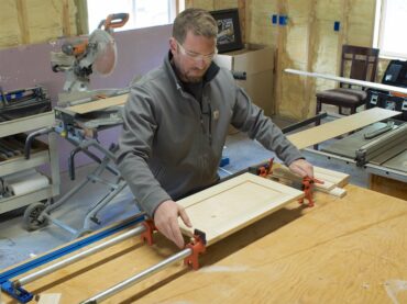 Cabinet Doors and Drawer Fronts on a Router Table
