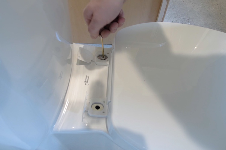How to install a toilet Step 30