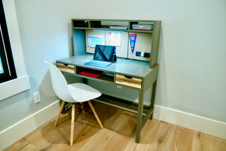 DIY Kids Desk with Hutch Plans Rogue Engineer 1
