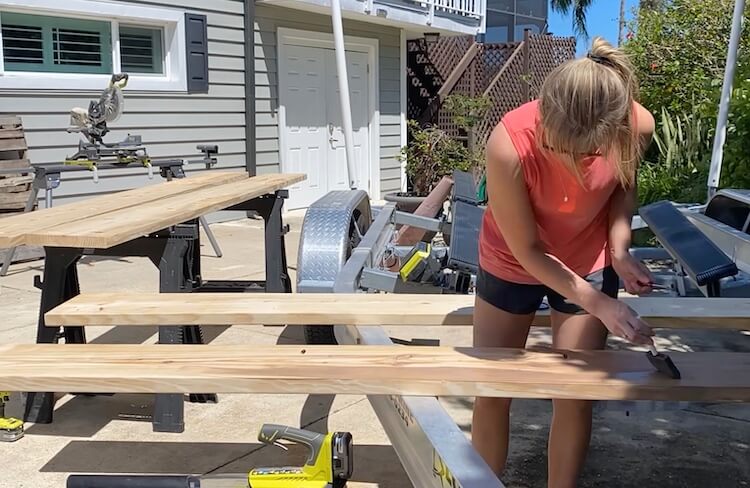 DIY Easy Outdoor Table Plans Step 1