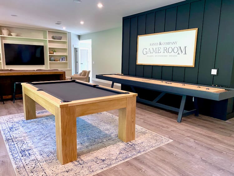 Pool deals table room