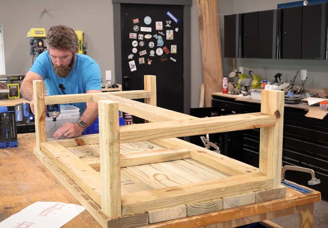 Attaching 2x6 slats to a DIY outdoor coffee table base with a half inch reveal