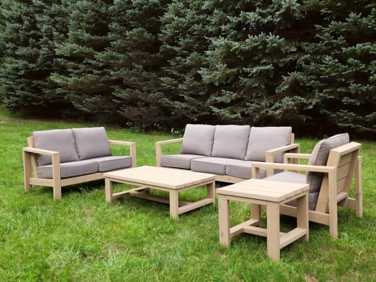 DIY patio furniture set: outdoor couch, loveseat, chair, coffee table and side table built from 2x4s and 2x6s
