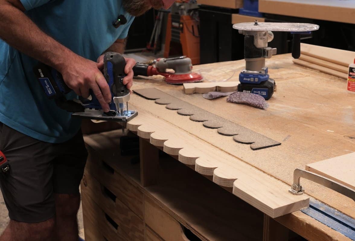 Cutting a scalloped apron with a jigsaw