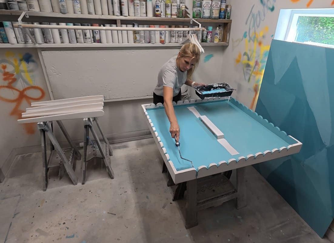 Painting a DIY mahjong table top Benjamin Moore Rendezvous Bay